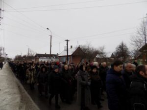 Громада проводить в останню путь героя
