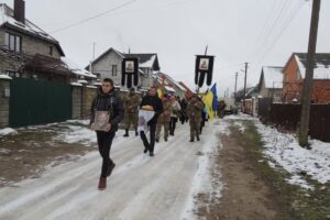 Прощальна церемонія. Дорога ВІктора від дому