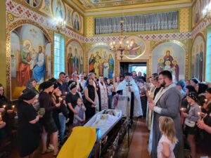 Відспівування героя у церкві