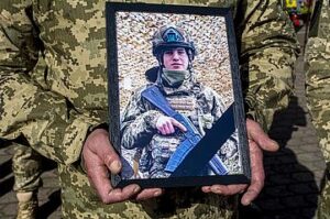 Фото. Прощання з Валентином Лукіним