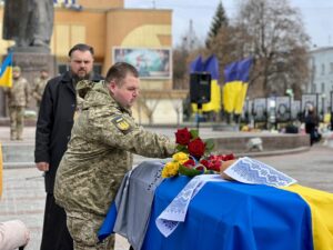Покладання Квітів на  домовину