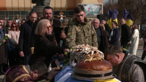 Біля домовини рідні полеглого Івана