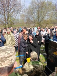 Прощання із Героєм на кладовищі