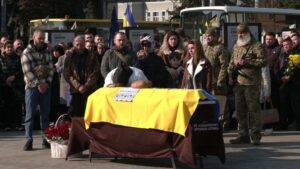 Прощання на майдані незалежності в Рівному