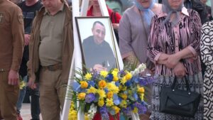 Портрет полеглого. Квіти