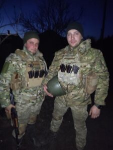 Нічна зйомка. З побратимом