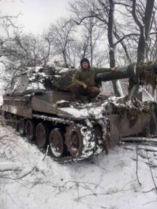  . Зима, сніг. Сергій на