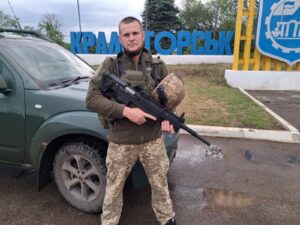Краматорськ Біля машини