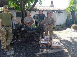 З побратимами